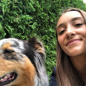 Meet your Posher, Eleni